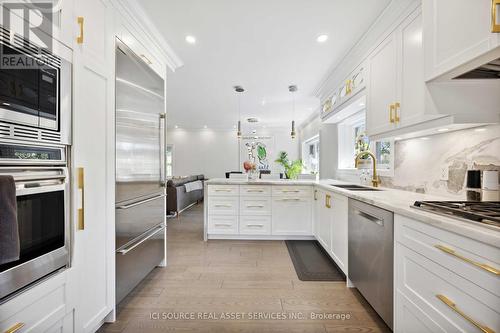 27 Glen Elm Avenue, Toronto, ON - Indoor Photo Showing Kitchen With Double Sink With Upgraded Kitchen