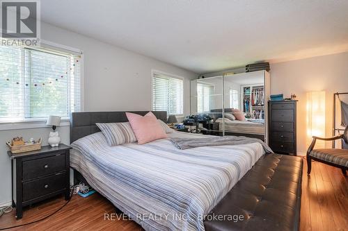 6 Huron Street, Barrie, ON - Indoor Photo Showing Bedroom