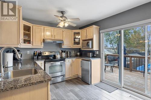 2950 Clemenceau Boulevard, Windsor, ON - Indoor Photo Showing Kitchen