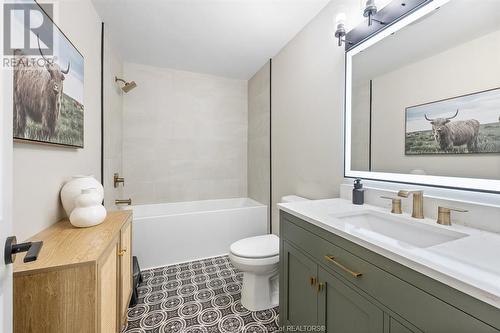 2950 Clemenceau Boulevard, Windsor, ON - Indoor Photo Showing Bathroom