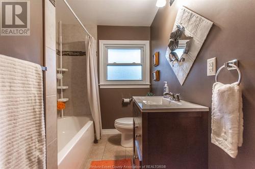 3556 Virginia Park, Windsor, ON - Indoor Photo Showing Bathroom