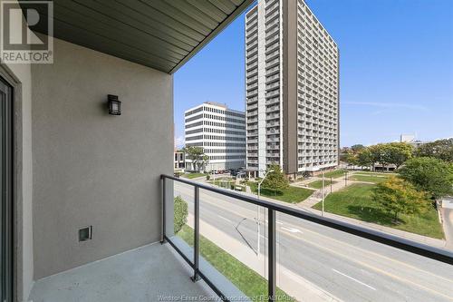 955 Ouellette Avenue Unit# 104, Windsor, ON - Outdoor