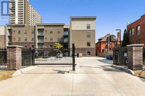 955 Ouellette Avenue Unit# 104, Windsor, ON - Outdoor With Facade