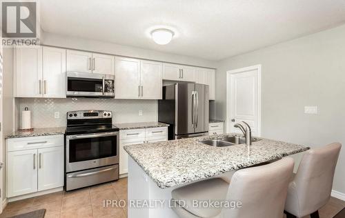 26 Jeffrey Drive, Guelph, ON - Indoor Photo Showing Kitchen With Stainless Steel Kitchen With Double Sink With Upgraded Kitchen