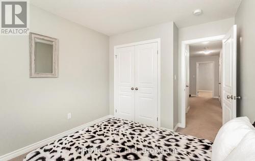 26 Jeffrey Drive, Guelph, ON - Indoor Photo Showing Bedroom