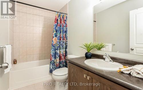 26 Jeffrey Drive, Guelph, ON - Indoor Photo Showing Bathroom