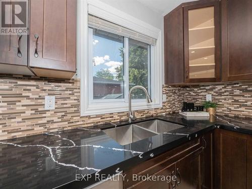 6851 Warden Avenue, Niagara Falls, ON - Indoor Photo Showing Kitchen With Double Sink