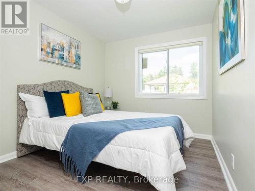 6851 Warden Avenue, Niagara Falls, ON - Indoor Photo Showing Bedroom