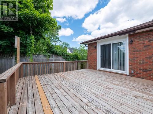 6851 Warden Avenue, Niagara Falls, ON - Outdoor With Deck Patio Veranda With Exterior