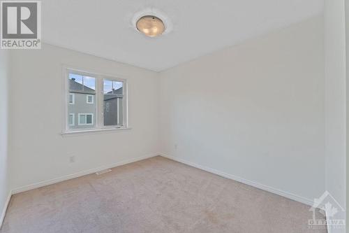 111 Westphalian Avenue, Ottawa, ON - Indoor Photo Showing Other Room