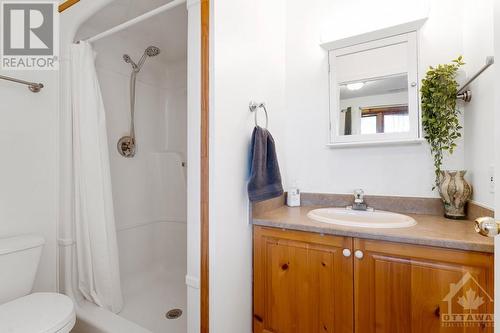 Lower level 4th bedroom ensuite - 921 Norwood Road, Westport, ON - Indoor Photo Showing Bathroom