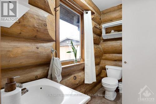 921 Norwood Road, Rideau Lakes (816 - Rideau Lakes (North Crosby) Twp), ON - Indoor Photo Showing Bathroom