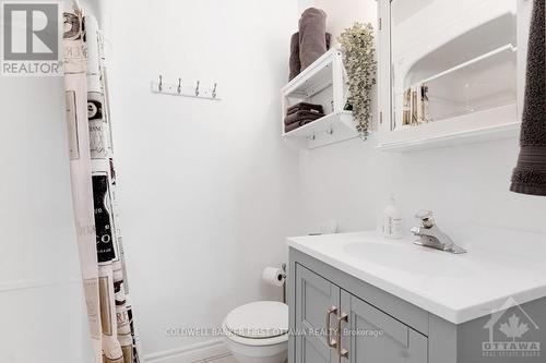 921 Norwood Road, Rideau Lakes (816 - Rideau Lakes (North Crosby) Twp), ON - Indoor Photo Showing Bathroom