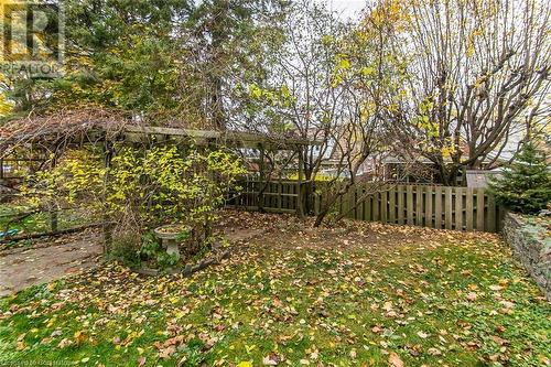 80 Highland Road W, Kitchener, ON - Outdoor