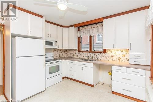 80 Highland Road W, Kitchener, ON - Indoor Photo Showing Kitchen With Double Sink