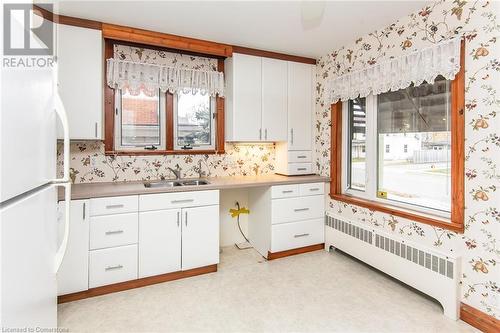 80 Highland Road W, Kitchener, ON - Indoor Photo Showing Kitchen With Double Sink