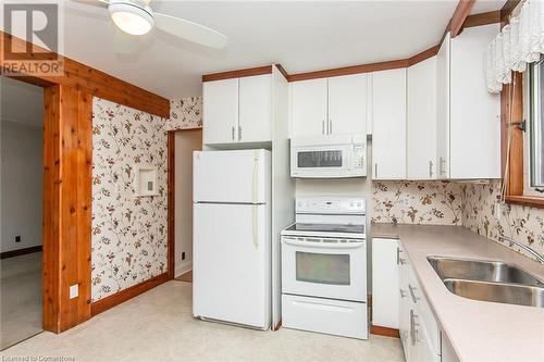 80 Highland Road W, Kitchener, ON - Indoor Photo Showing Kitchen With Double Sink