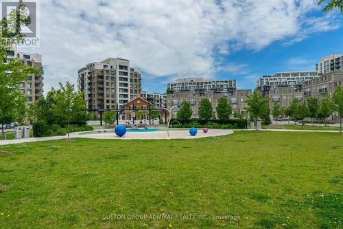 407 - 151 Upper Duke Crescent, Markham, ON - Outdoor