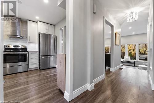 2050 Upper Middle Road Unit# 179, Burlington, ON - Indoor Photo Showing Kitchen With Stainless Steel Kitchen