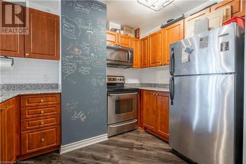 135 James Street Unit# 1115, Hamilton, ON - Indoor Photo Showing Kitchen