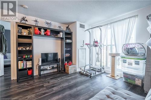 135 James Street Unit# 1115, Hamilton, ON - Indoor Photo Showing Gym Room