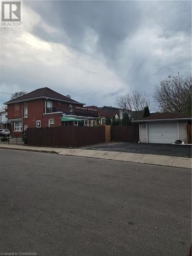 535 Roxborough Avenue Unit# Gr Floor, Hamilton, ON - Outdoor