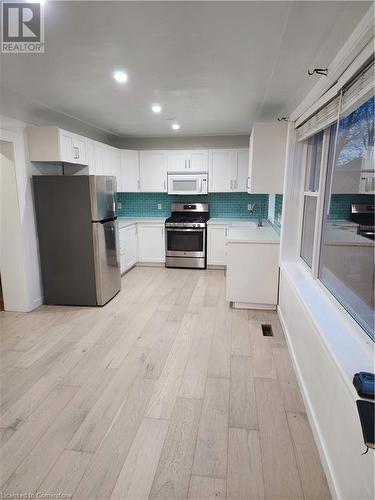 535 Roxborough Avenue Unit# Gr Floor, Hamilton, ON - Indoor Photo Showing Kitchen