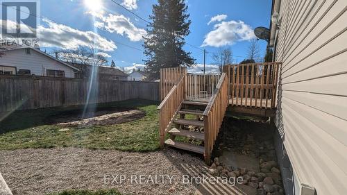 19 Larch Street, Highlands East, ON - Outdoor