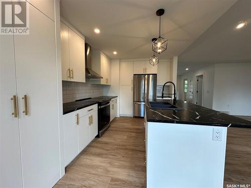 635 14Th Street, Humboldt, SK - Indoor Photo Showing Kitchen With Double Sink