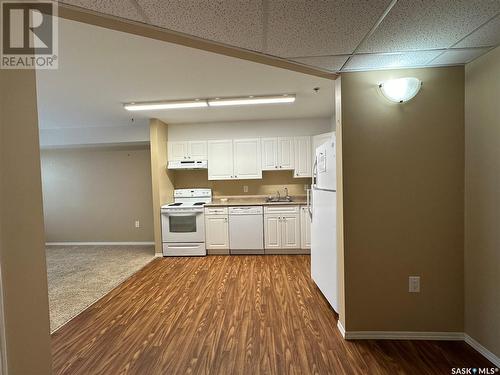 224 910 Main Street, Humboldt, SK - Indoor Photo Showing Kitchen