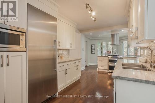 10 Stuart Avenue, Toronto, ON - Indoor Photo Showing Kitchen With Double Sink With Upgraded Kitchen