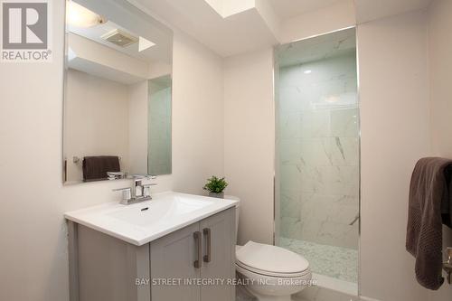 10 Stuart Avenue, Toronto, ON - Indoor Photo Showing Bathroom