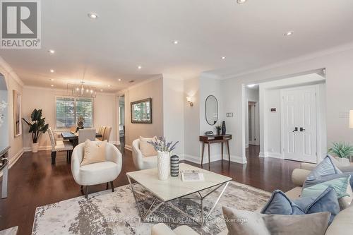 10 Stuart Avenue, Toronto, ON - Indoor Photo Showing Living Room