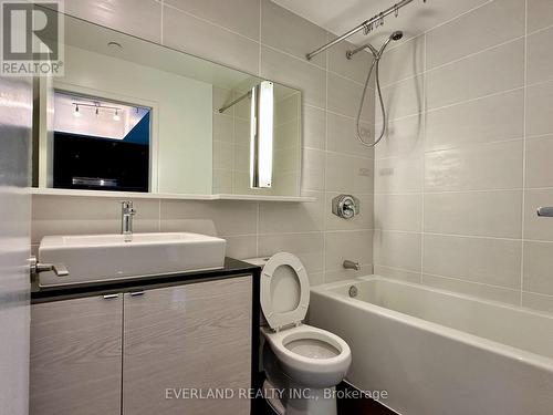 710 - 72 Esther Shiner Boulevard, Toronto, ON - Indoor Photo Showing Bathroom