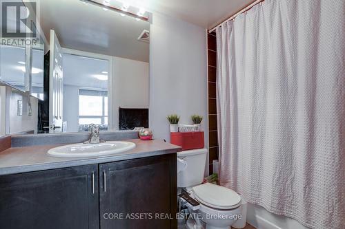 2306 - 19 Grand Trunk Crescent, Toronto, ON - Indoor Photo Showing Bathroom