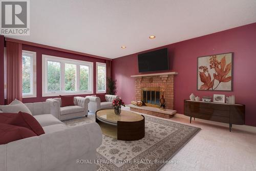 35 Harmony Hill Crescent, Richmond Hill, ON - Indoor Photo Showing Living Room With Fireplace