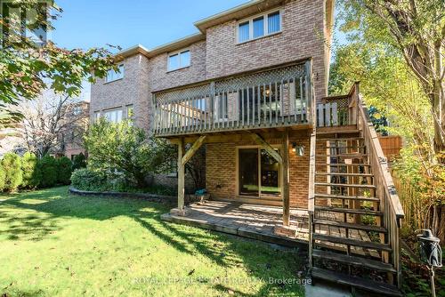 35 Harmony Hill Crescent, Richmond Hill, ON - Outdoor With Deck Patio Veranda