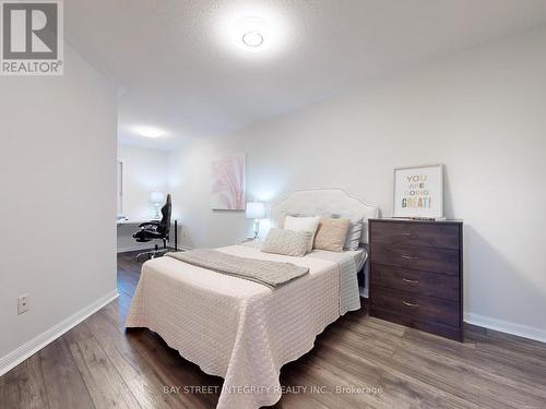 17 Winn Place, Aurora, ON - Indoor Photo Showing Bedroom