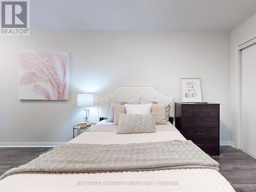 17 Winn Place, Aurora, ON - Indoor Photo Showing Bedroom