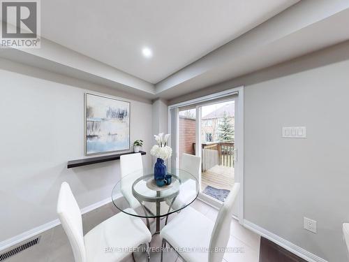 17 Winn Place, Aurora, ON - Indoor Photo Showing Dining Room