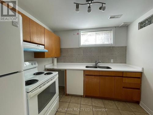 Lower - 25 Glenridge Road, Barrie, ON - Indoor Photo Showing Kitchen With Double Sink