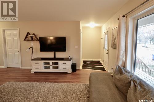 101B Cruise Street, Saskatoon, SK - Indoor Photo Showing Living Room