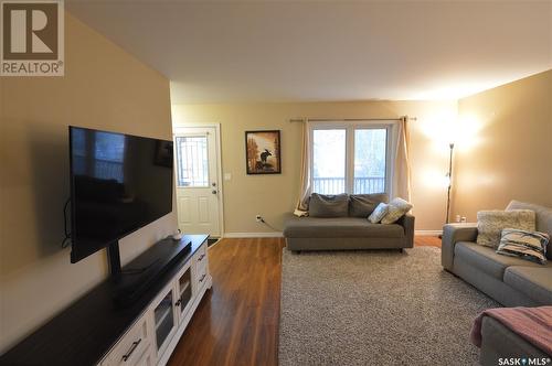 101B Cruise Street, Saskatoon, SK - Indoor Photo Showing Living Room