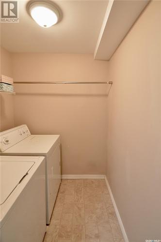 101B Cruise Street, Saskatoon, SK - Indoor Photo Showing Laundry Room