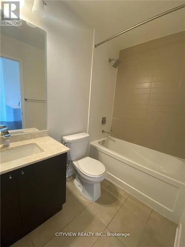 710 - 510 Curran Place, Mississauga, ON - Indoor Photo Showing Bathroom