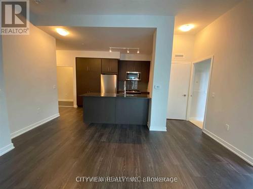 508 - 4055 Parkside Village Drive, Mississauga, ON - Indoor Photo Showing Kitchen