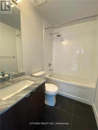 508 - 4055 Parkside Village Drive, Mississauga, ON - Indoor Photo Showing Bathroom