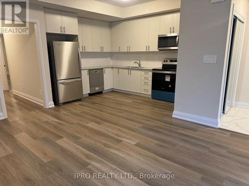 8175 Britannia Road, Milton, ON - Indoor Photo Showing Kitchen With Stainless Steel Kitchen With Double Sink