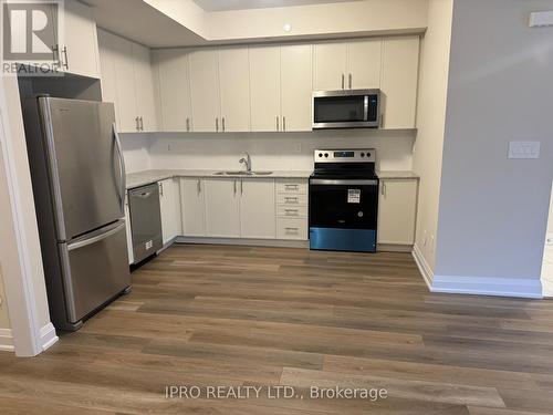 8175 Britannia Road, Milton, ON - Indoor Photo Showing Kitchen With Stainless Steel Kitchen With Double Sink