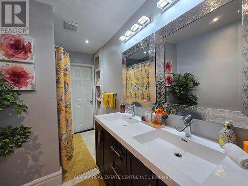 1 Brydon Crescent, Brampton, ON - Indoor Photo Showing Bathroom